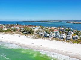 Anna Maria Island Beach Palms 5B, hotel in Bradenton Beach