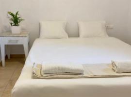 San Constantine, hotel in Ornos