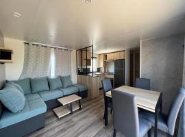 Superbe Mobil home 6-8 personnes (57), hotel in Saint-Jean-de-Monts