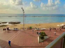 Luxury Beachfront Apartment Las Canteras