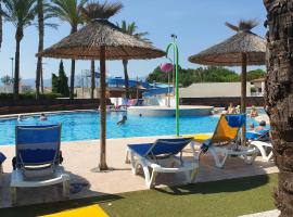 Bungalow charmant &agrave; Saint-Cyprien + Piscine partag&eacute;e، بنغل في سان سيبريان