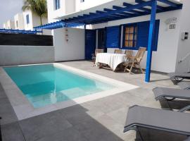 Villa Maria Luisa, pet-friendly hotel in Playa Blanca