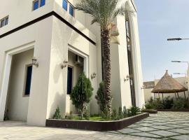 Exquisite 5 Bedroom Villa in Kano, cottage in Kano