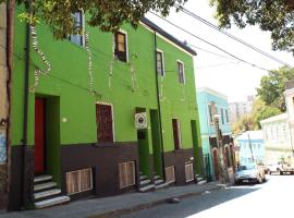 Hostal Casa Verde Limón, nakvynės namai mieste Valparaisas