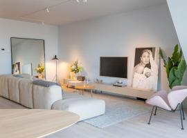 The Loft - Full Sea View - use of hotels Sauna and Pool, apartamento en Cadzand