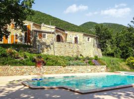 Amazing Home In Dieulefit With Outdoor Swimming Pool, Wifi And 1 Bedrooms, hotel sa Dieulefit