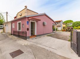 Awesome Apartment In Premantura, hotel in Premantura