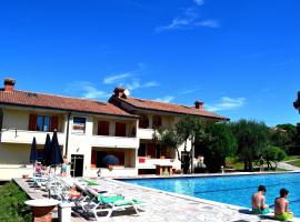 Residenza Benini, hotel with pools in Bardolino