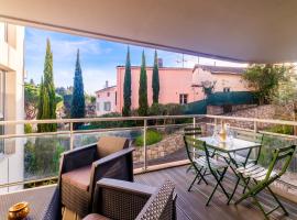 Villa Elena - Appt proche plage avec terrasse, Ferienunterkunft in Cannes