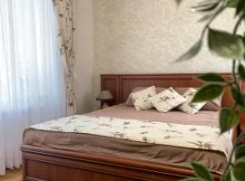 Центр (6). Поруч Став та Парк