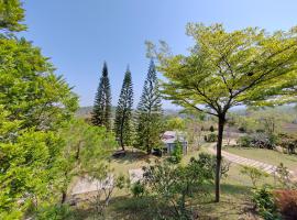 Baan Suan Plearndara, hotel v destinaci Wang Nam Khieo