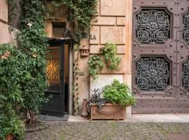 Cozy loft Orsini Palace