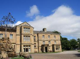 Weetwood Hall Estate, hotel in Leeds