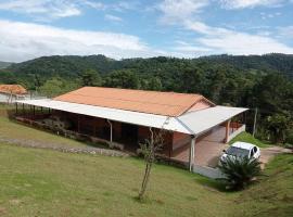 Chácara Biritiba Mirim, Bairro Nirvana - Mogi das Cruzes, hotel with pools in Biritiba-Mirim