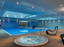 Waterlane Pool & Gym Apartments