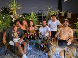 Gold Coast Hostel、アンタルヤのホテル