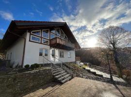 Ferienwohnung Blick Thyratal Obergeschoss, хотел близо до Thyra Grotte baths, Щолберг в Харц