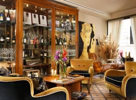 Viesnīca Hotel De' Ricci - Small Luxury Hotels of the World rajonā Navona laukuma apkārtne, Romā