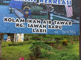 Tmn Rekreasi Cikgu Haron, lodge in Labis