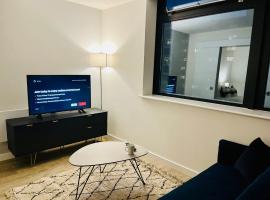 Brand new modern 1 bed apartment near Old Trafford Stadium, apartment in Manchester