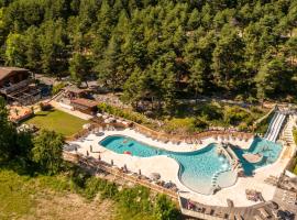 Camping RCN Les Collines de Castellane, camping de luxe à Castellane