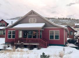 Granby Ranch Ski & Golf Getaway - Pank's Peak, hotel v destinaci Granby