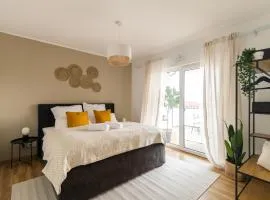 DWELLSTAY - Modernes Apartment I 55qm I 2 Zimmer I Küche I Bad I Terrasse I TV I WLAN