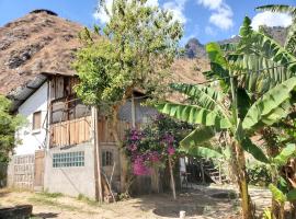 The Hub - Centro Sakbe, hotel in San Juan La Laguna