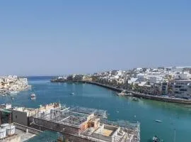 Gorgeous two bedroom sea view in Marsascala