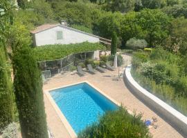 Les Dentelles, hôtel avec piscine à Beaumes-de-Venise