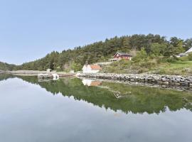 House by the sea - 3 bedrooms and possibility to rent a boat, viešbutis Stavangeryje