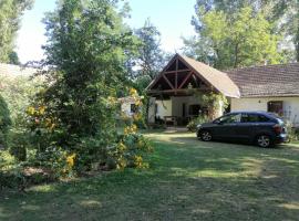 Jegenyés Birtok Vendégház, vacation rental in Zsombó