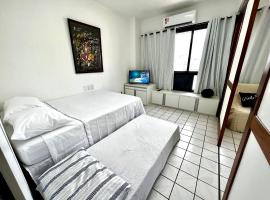 Apto completo na orla da Pituba!, pet-friendly hotel in Salvador