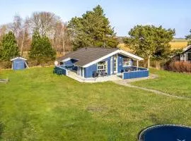 Gorgeous Home In Humble With Kitchen