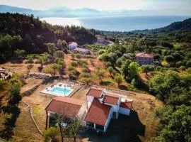 Gästehaus mit Pool mit atemberaubendem Blick über den Golf von Policastro und die Hügel von Scario