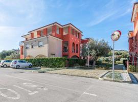 Stunning Apartment In Cologna Spiaggia With Wifi – hotel z parkingiem w mieście LʼAnnunziata