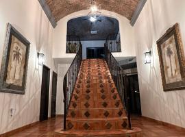 LUX 3 MASTER BDROOM ON SANDY BEACH w NO CLEAINING FEE, Hotel in Puerto Peñasco