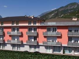 Hotel Garnì Corallo, hotell i Nago-Torbole