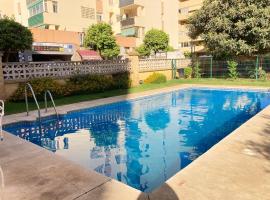 Burgos 2 Terrace, pool, parking by 10ToSea, hotel cerca de Centro comercial Miramar, Fuengirola