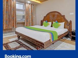 Hotel Vikrant: Pinjaur, Pinjore Bahçeleri yakınında bir otel