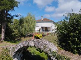 Le puy de saint jean, ξενοδοχείο σε Saint-Léger-Magnazeix
