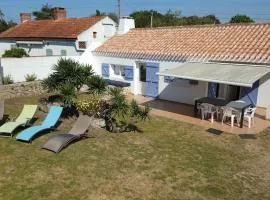 Maison avec jardin à 200m de la plage La Cantine