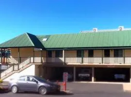 Town Square Motel