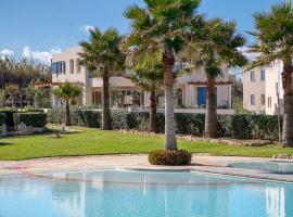 Calmaliving Seaside apartments with pool, hotell med parkeringsplass i Gerani Chanion