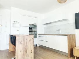 Beau duplex familial avec jardin clôturé, hotel pet friendly a Douvaine