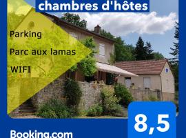 LA PROVIDENCE, chambres d'hôtes, hotel con estacionamiento en Saint-Sernin-du-Plain