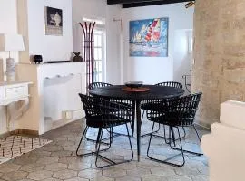 Uzès, au cœur du centre médiéval Le Logis du Consul un bien d'exception du XVIème siècle