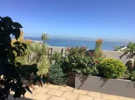 Cozy Garden apartment with amazing view