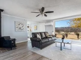 Sweet 2 bedroom house with perfect desert views! - Two-Bedroom House