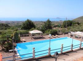 Villa Bice with sea viewpool, allotjament vacacional a Castellonorato